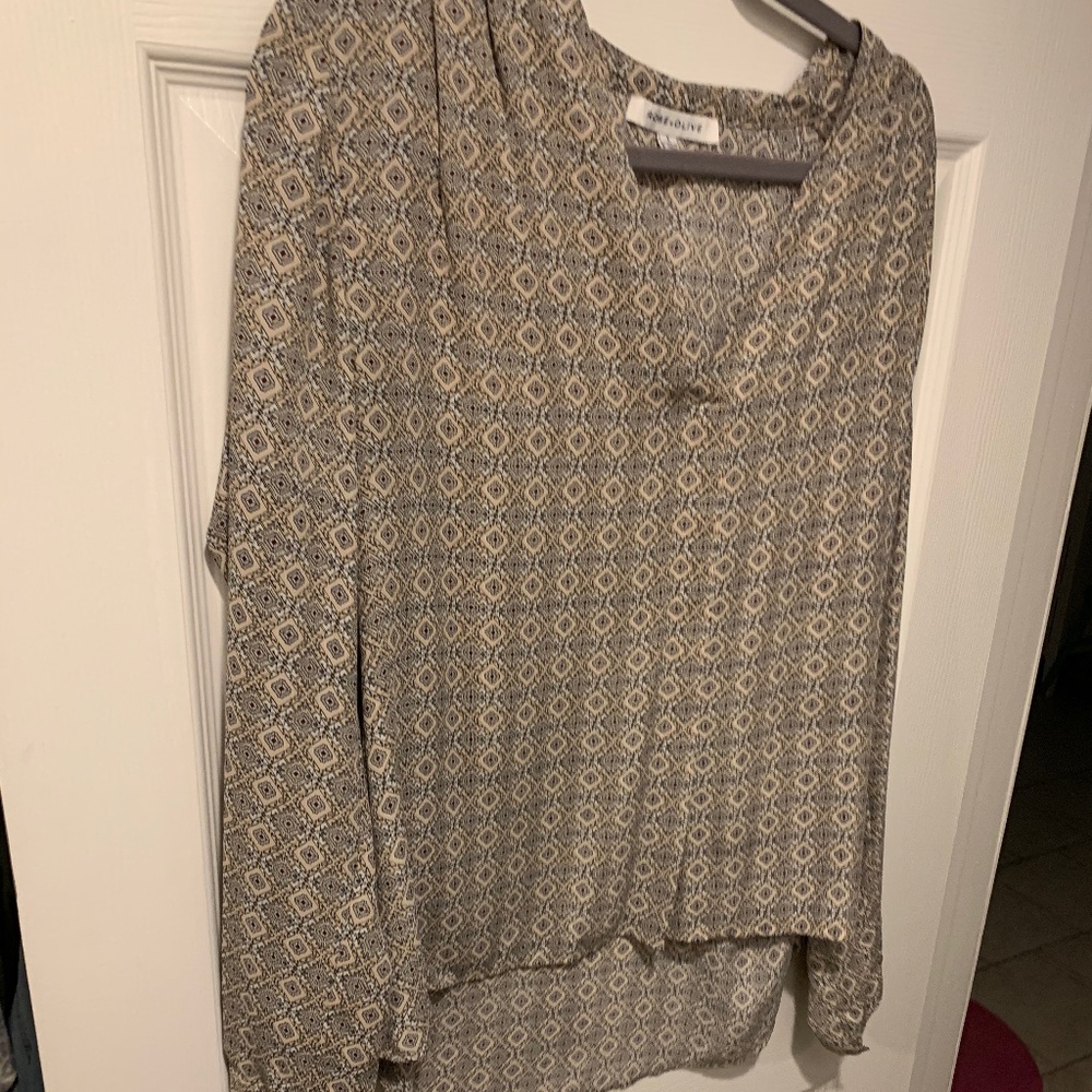 Career Top- Pattern Light Weight - image 1